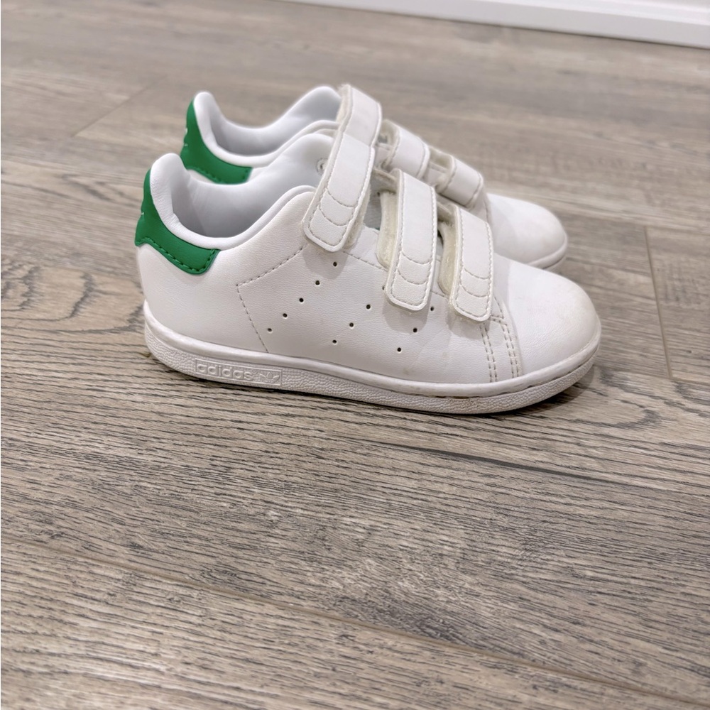 Toddler Adidas Stan Smiths size 9C
